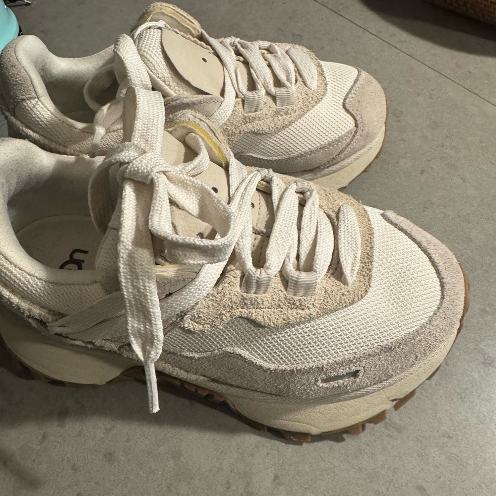 uggsSneakers - Picture 3 of 12